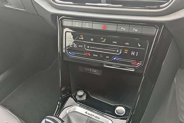 2025 Volkswagen T-Roc R Wolfsburg Edition D11