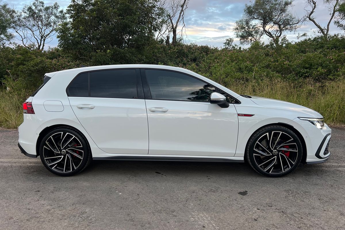 2024 Volkswagen Golf GTI 8