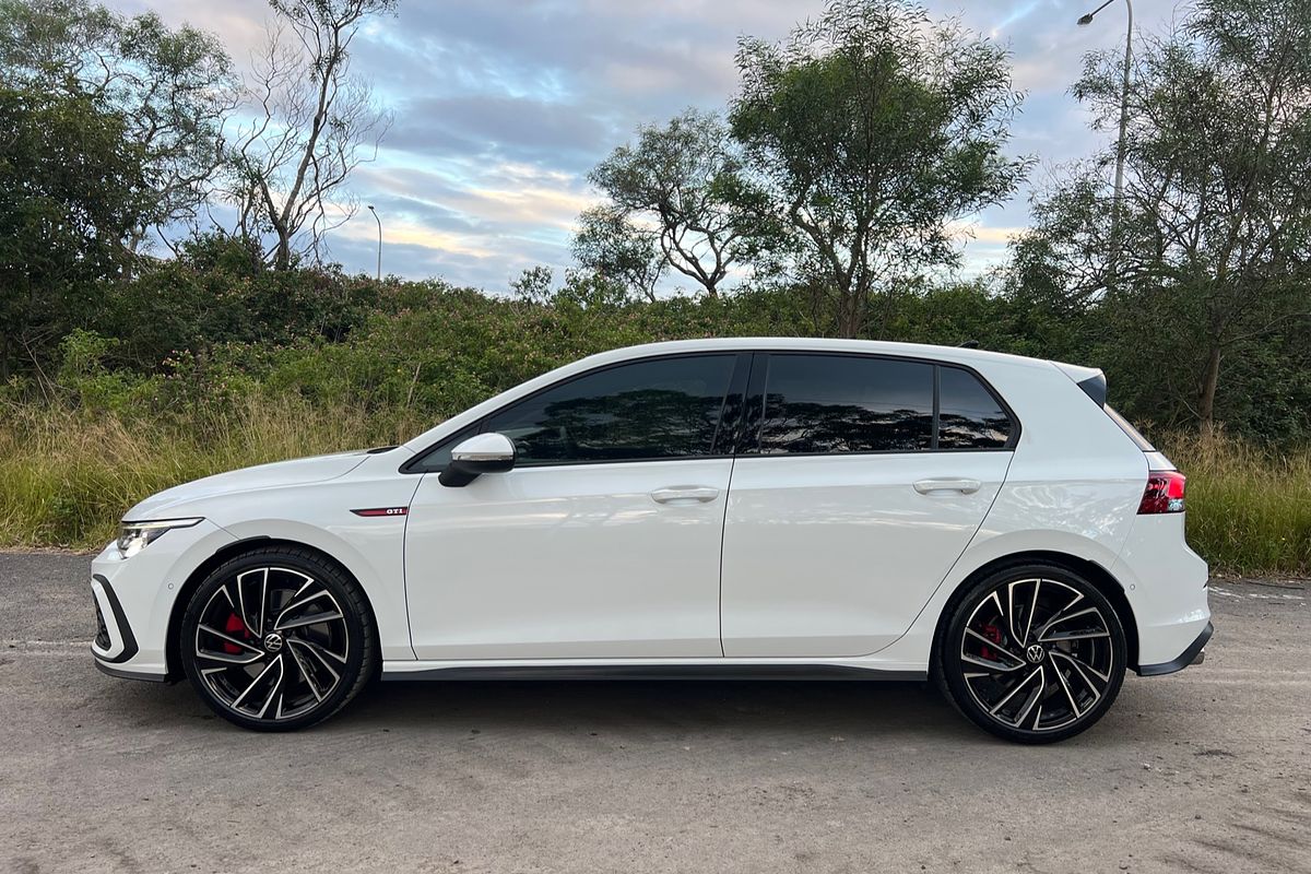 2024 Volkswagen Golf GTI 8