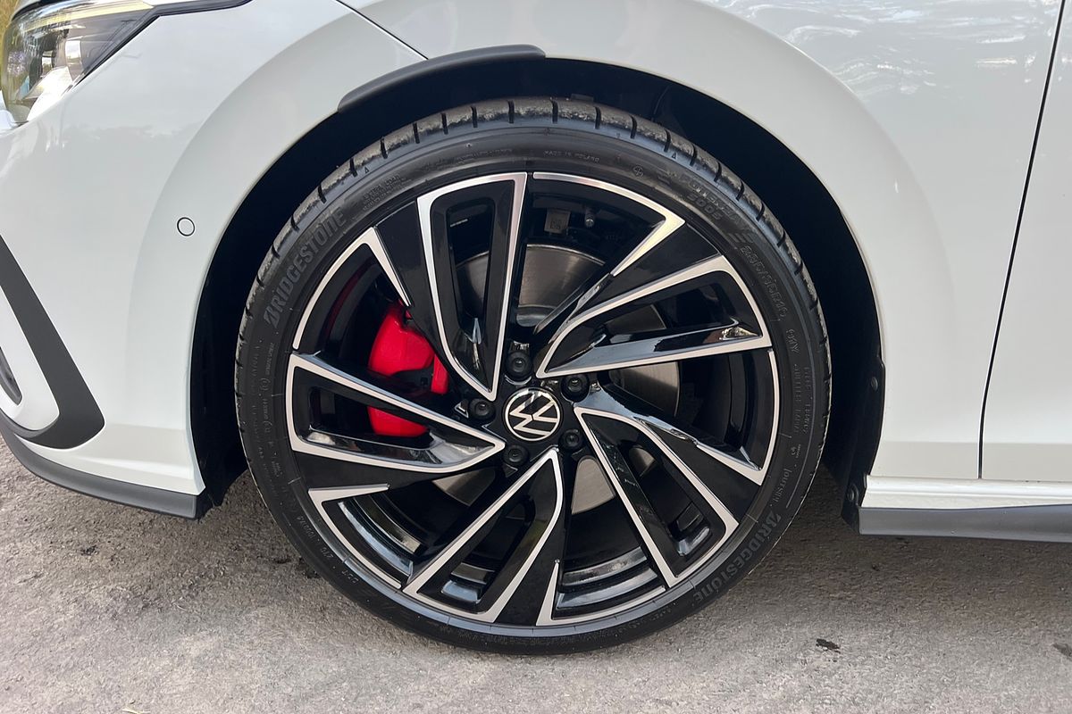 2024 Volkswagen Golf GTI 8