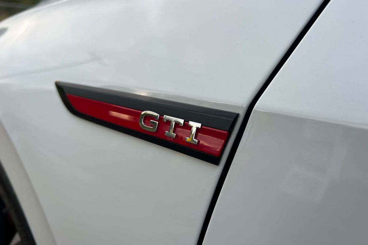 2024 Volkswagen Golf GTI 8