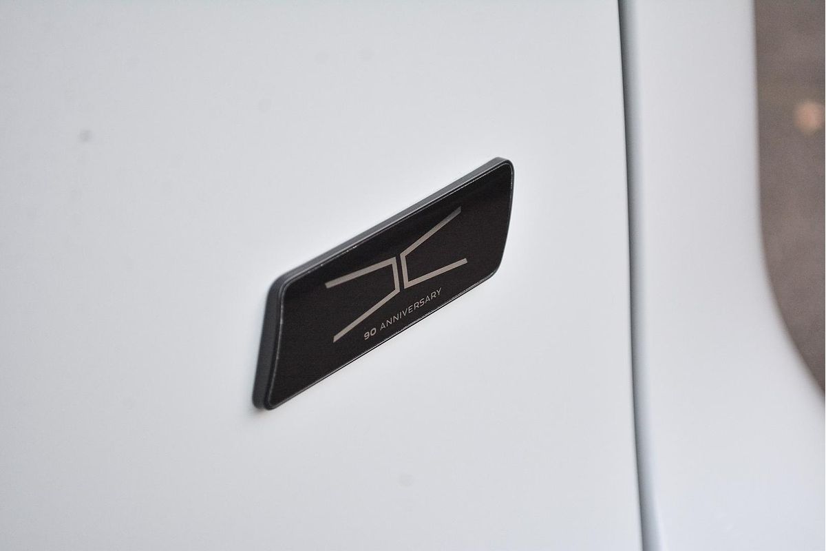 2025 Jaguar F-PACE P250 R-Dynamic SE 90th Anniversary Edition X761