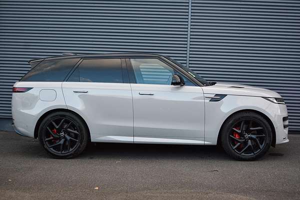 2025 Land Rover Range Rover Sport D250 Dynamic SE L461