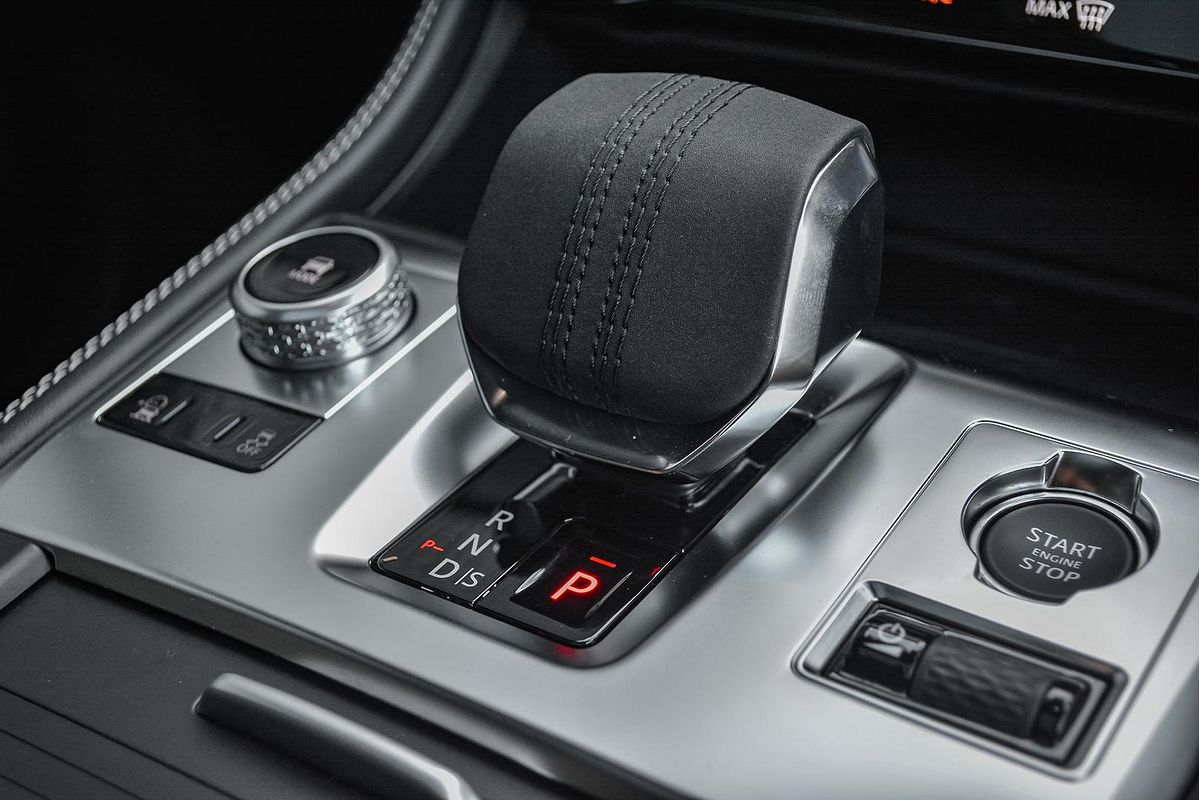 2025 Jaguar F-PACE P250 R-Dynamic SE 90th Anniversary Edition X761