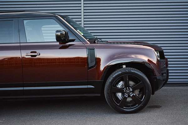 2024 Land Rover Defender 110 D350 Sedona Edition L663