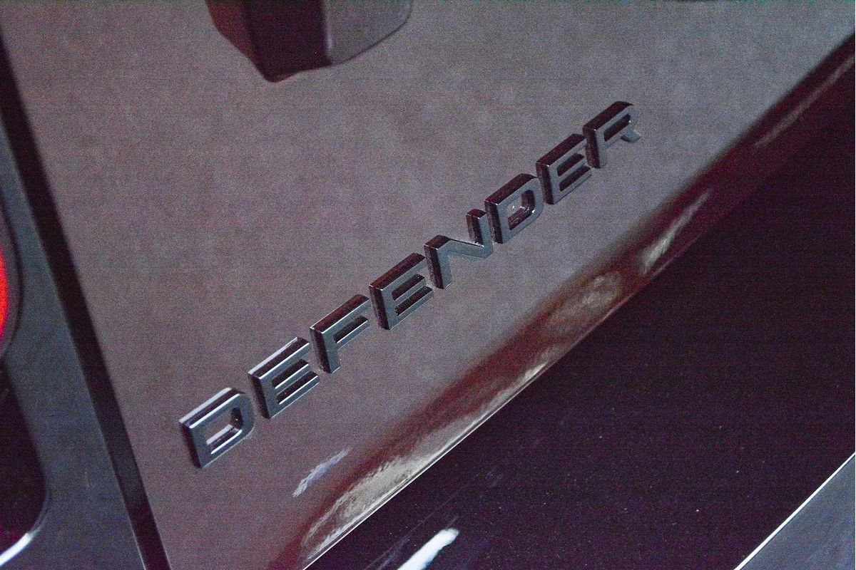 2024 Land Rover Defender 110 D350 Sedona Edition L663