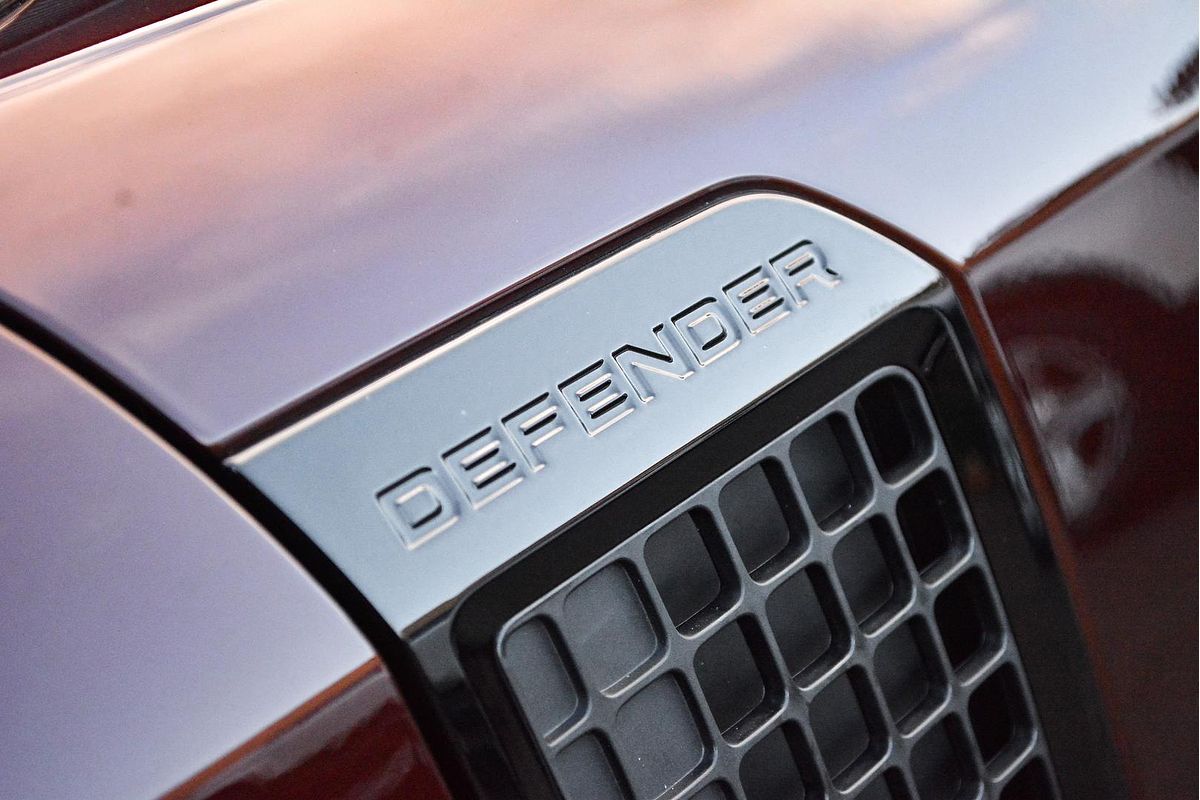 2024 Land Rover Defender 110 D350 Sedona Edition L663