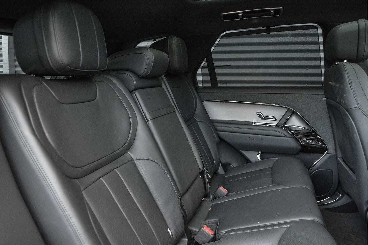 2025 Land Rover Range Rover Sport D250 Dynamic SE L461