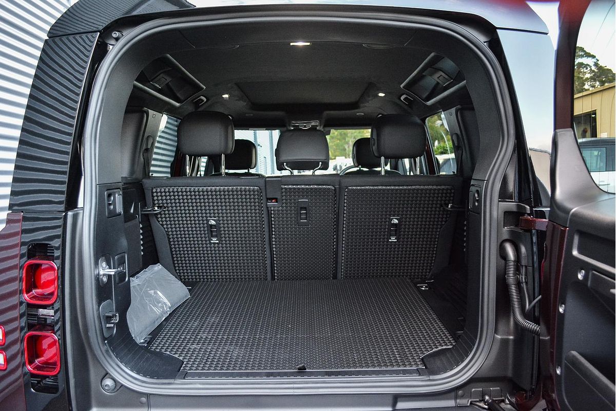 2024 Land Rover Defender 110 D350 Sedona Edition L663