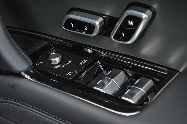 2025 Land Rover Range Rover Sport D250 Dynamic SE L461