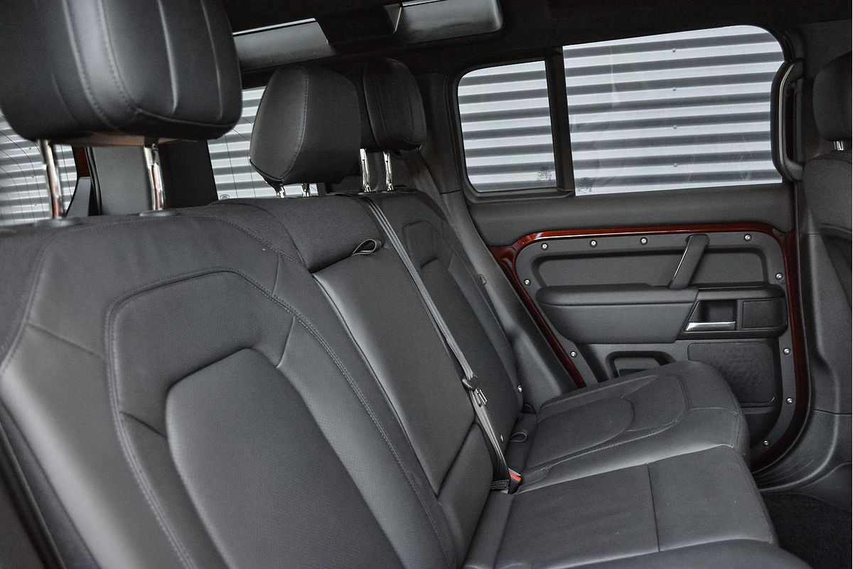 2024 Land Rover Defender 110 D350 Sedona Edition L663