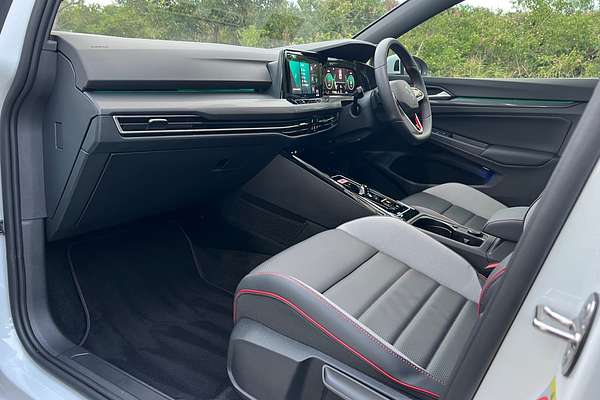 2024 Volkswagen Golf GTI 8