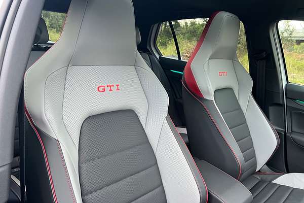 2024 Volkswagen Golf GTI 8