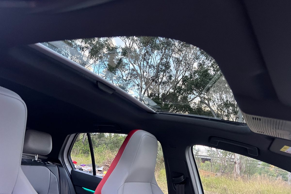 2024 Volkswagen Golf GTI 8