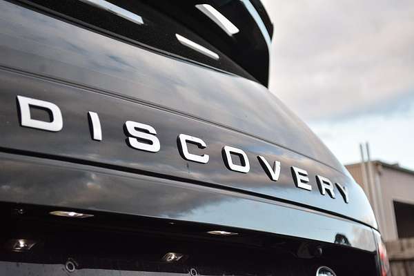 2018 Land Rover Discovery TD6 HSE Luxury Series 5