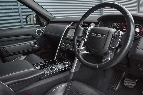 2018 Land Rover Discovery TD6 HSE Luxury Series 5