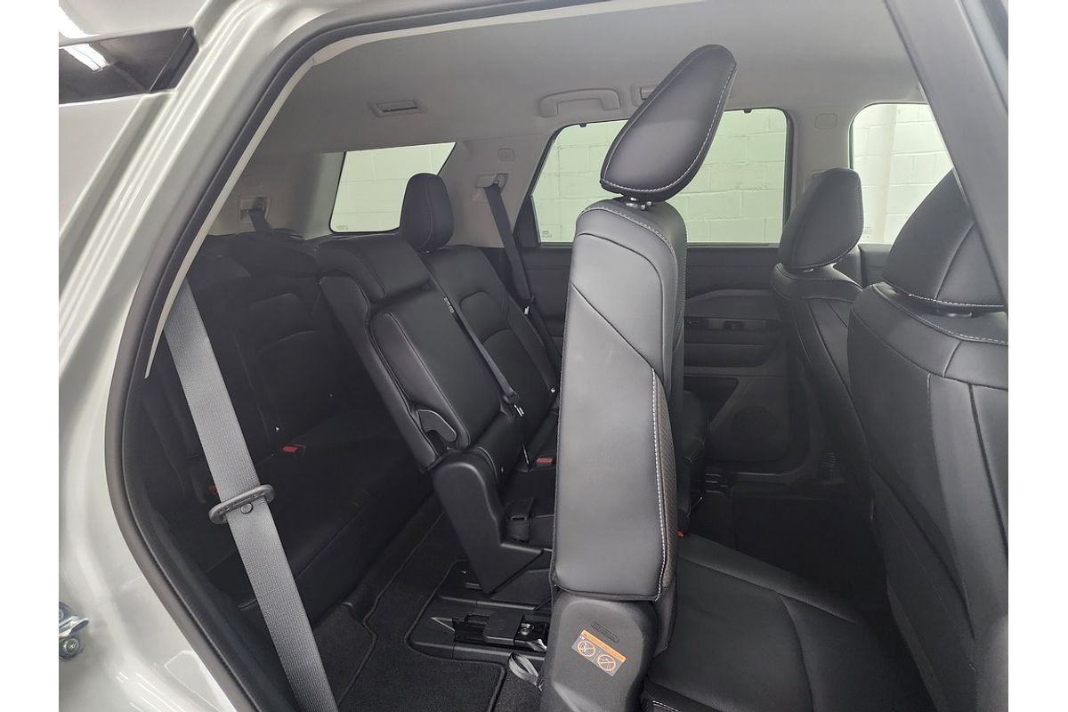 2024 Nissan Pathfinder Ti R53