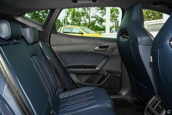 2024 CUPRA Formentor VZe Tribe Edition KM