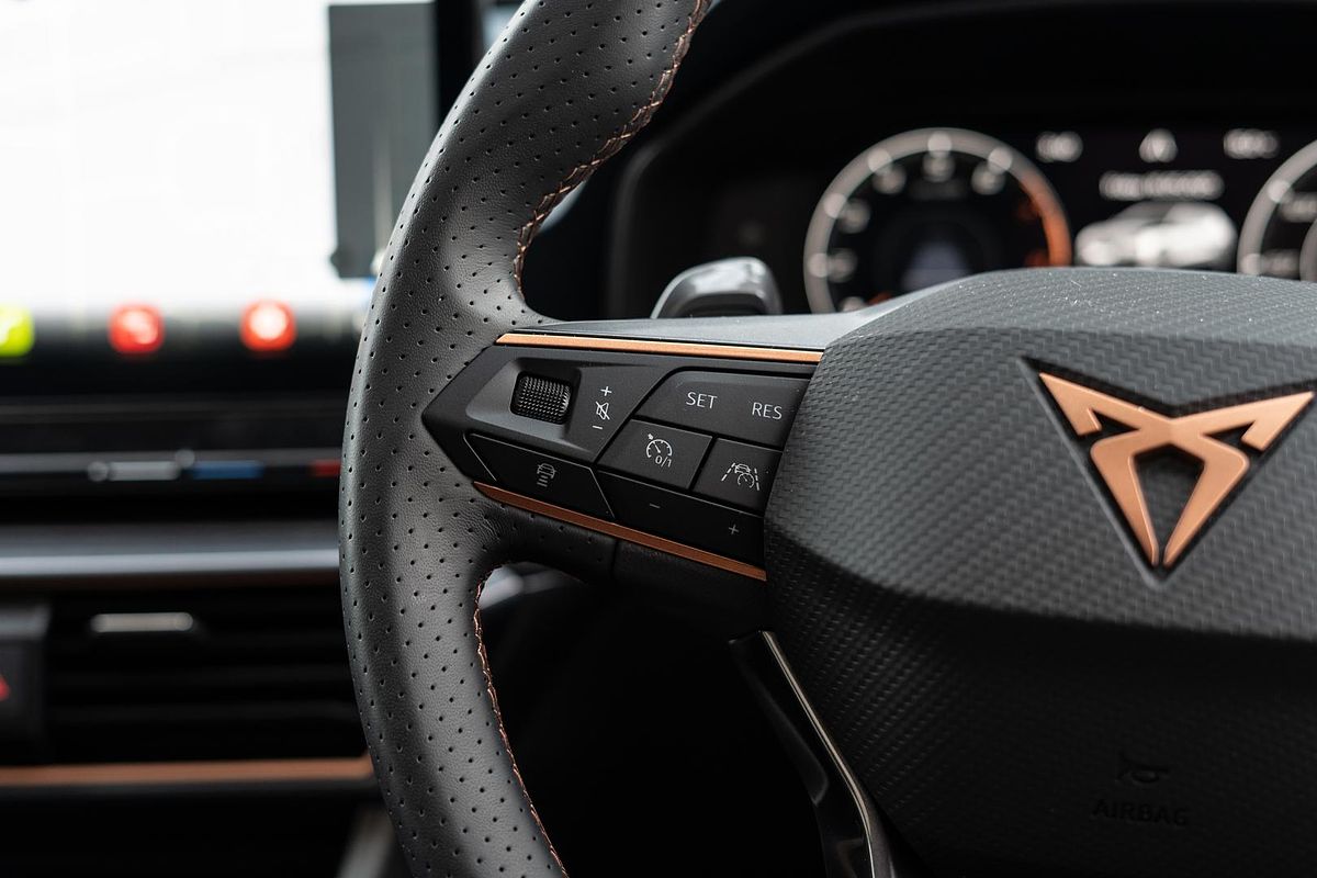2024 CUPRA Leon V Tribe Edition KL