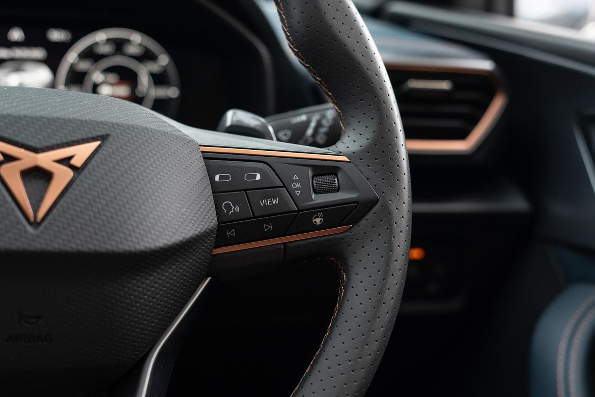 2024 CUPRA Leon V Tribe Edition KL