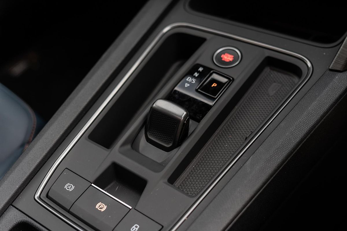 2024 CUPRA Leon V Tribe Edition KL