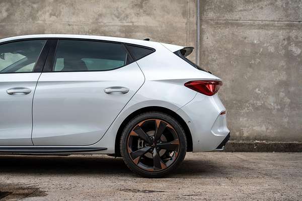 2024 CUPRA Leon V Tribe Edition KL