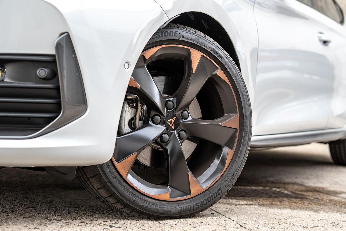 2024 CUPRA Leon V Tribe Edition KL