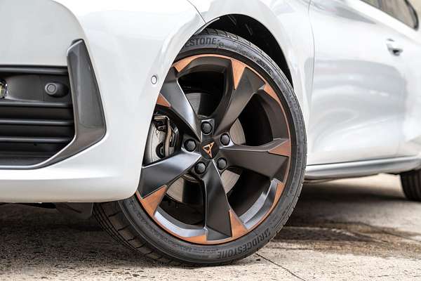 2024 CUPRA Leon V Tribe Edition KL