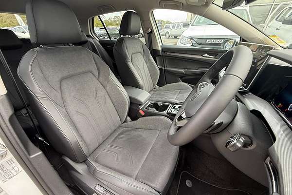 2025 Volkswagen Golf 110TSI Style 8.5