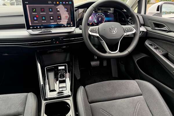 2025 Volkswagen Golf 110TSI Style 8.5