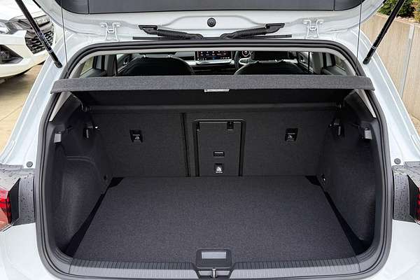 2025 Volkswagen Golf 110TSI Style 8.5