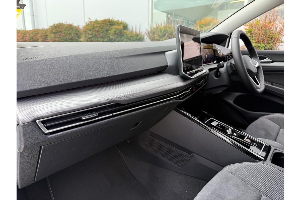 2025 Volkswagen Golf 110TSI Style 8.5