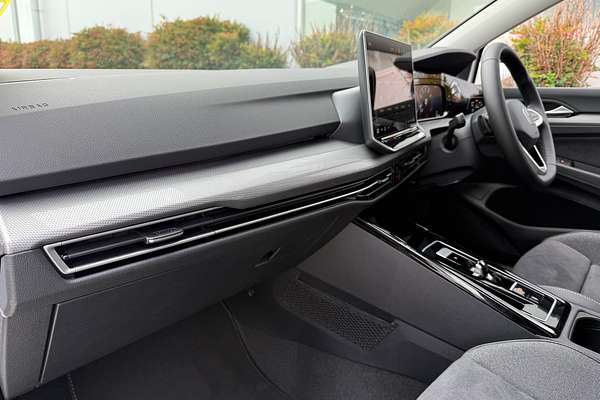 2025 Volkswagen Golf 110TSI Style 8.5