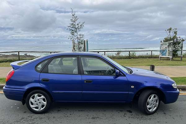 1999 Toyota Corolla Conquest Seca AE102R