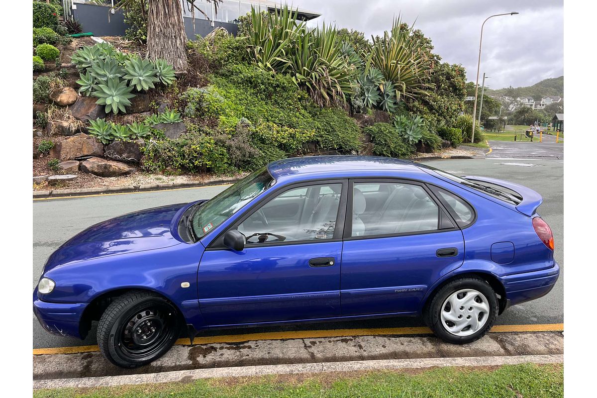 1999 Toyota Corolla Conquest Seca AE102R