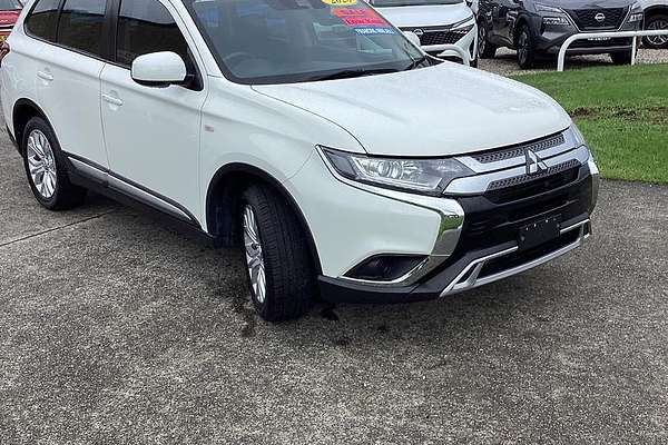 2020 Mitsubishi Outlander ES ZL