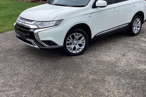2020 Mitsubishi Outlander ES ZL