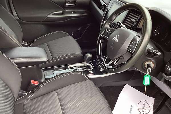 2020 Mitsubishi Outlander ES ZL