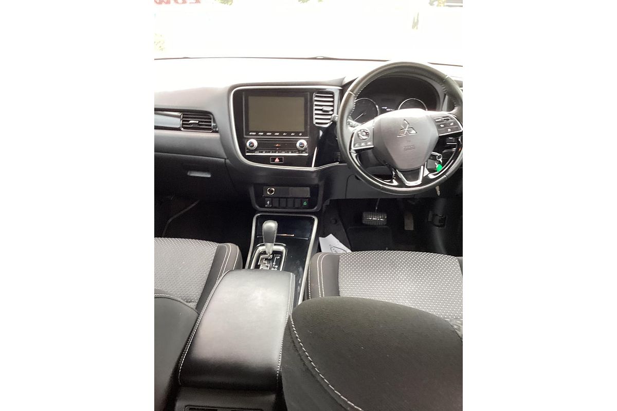 2020 Mitsubishi Outlander ES ZL