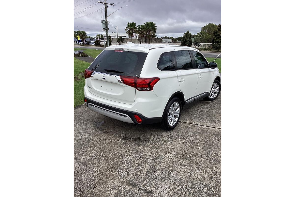 2020 Mitsubishi Outlander ES ZL