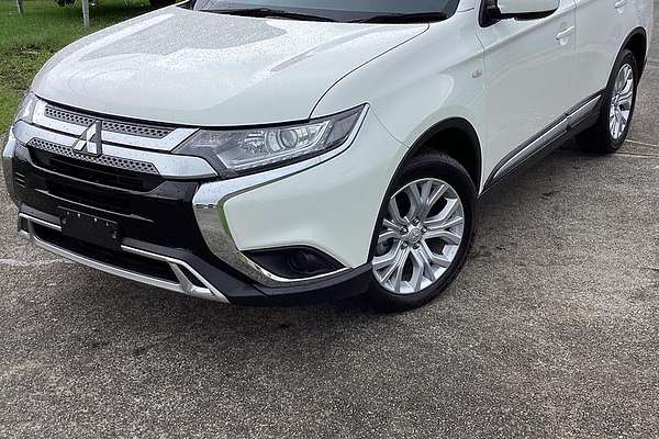 2020 Mitsubishi Outlander ES ZL