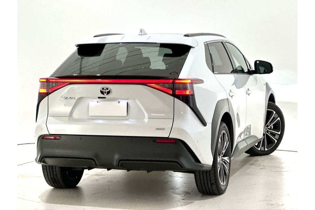 2024 Toyota bZ4X YEAM15R