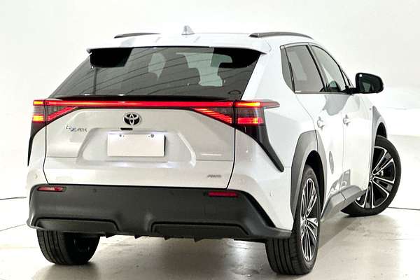 2024 Toyota bZ4X YEAM15R