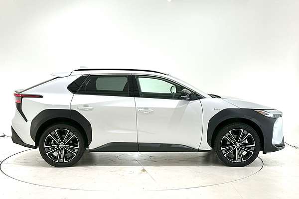 2024 Toyota bZ4X YEAM15R