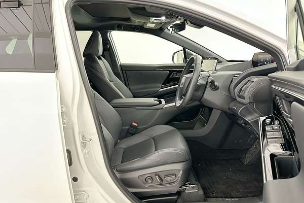 2024 Toyota bZ4X YEAM15R