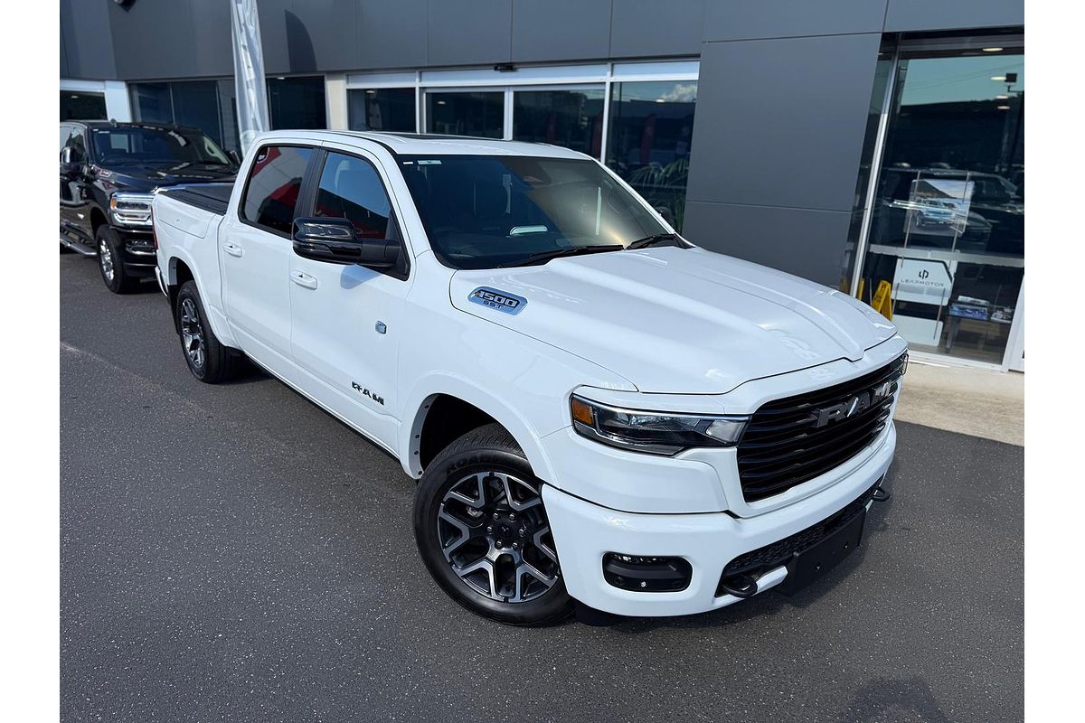 2024 RAM 1500 Laramie Sport Hurricane SO RamBox DT 4X4 SWB