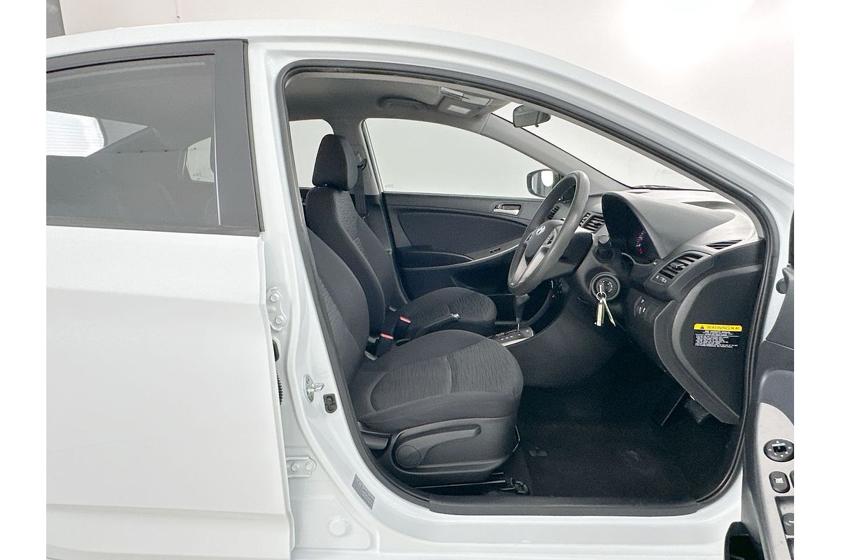 2016 Hyundai Accent Active RB3