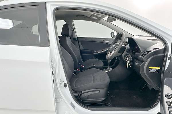 2016 Hyundai Accent Active RB3
