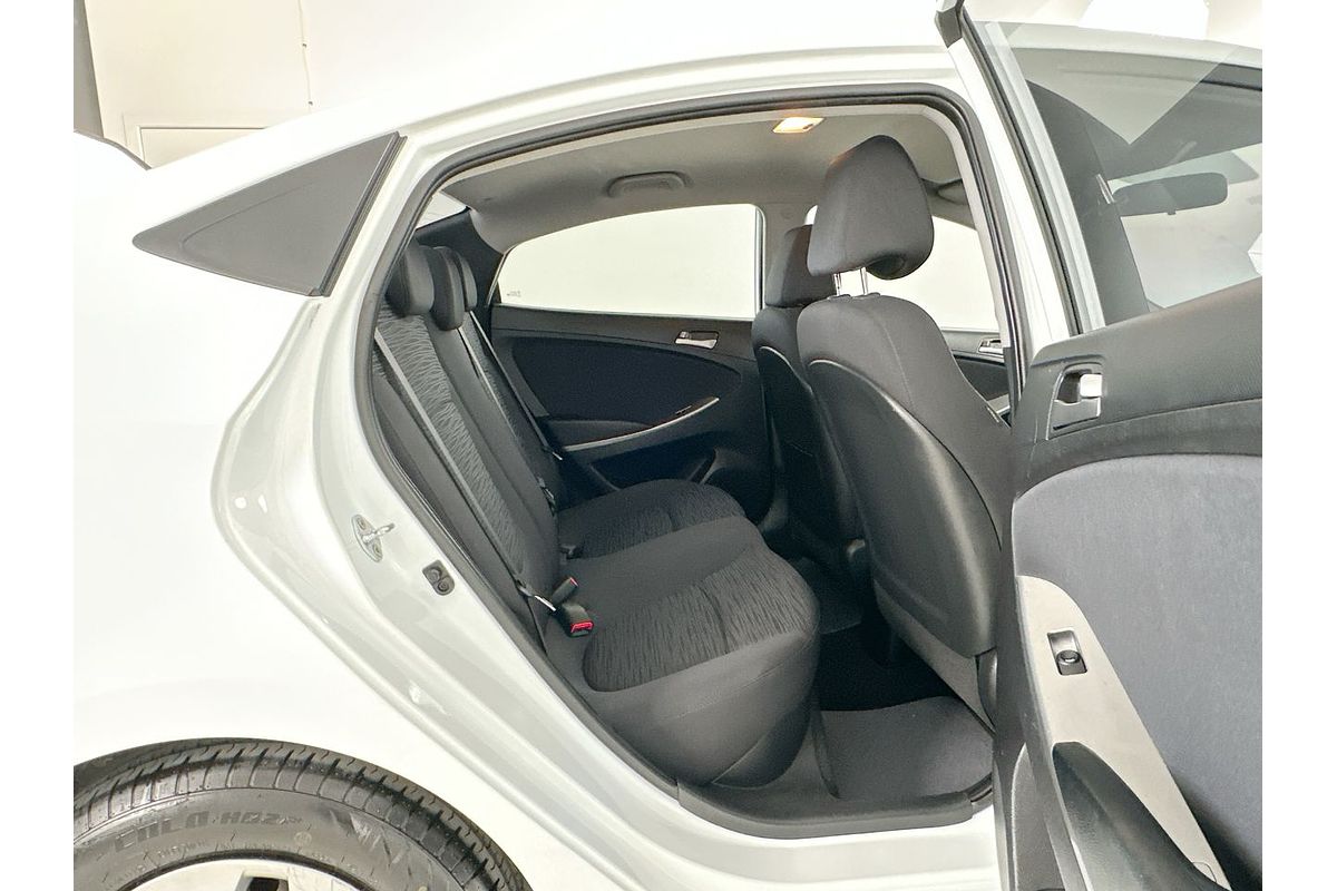 2016 Hyundai Accent Active RB3