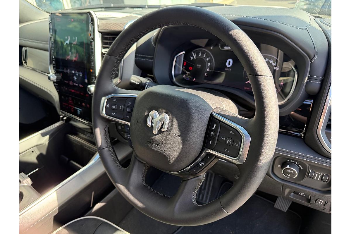 2024 RAM 1500 Laramie Sport Hurricane SO RamBox DT 4X4 SWB